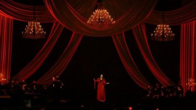 صور مميزة من حفلات أم كلثوم بتقنية الهولوجرام...وحضور جماهيري كبير 5 9942321 289131959