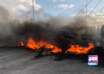 متظاهرو الناصرية يقطعون جسر الحضارات بالاطارات المحترقة 1 B6A0AC94 6171 4012 BE97 B5512E52EEFE