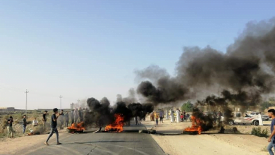 الأهالي يقطعون الطريق المؤدي الى قاعدة الامام علي..(صور) 6 D5627D16 FD70 4A7D 9371 A83C8537139A