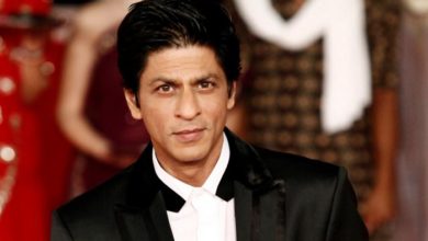 127 112357 gift shahrukh khan corona 700x400