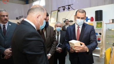 وزير التخطيط يشيد بمستوى الصناعة الوطنية 4 25629