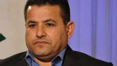 DA011975 E35D 41AA 9002 832F3D946473