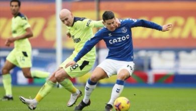 نيوكاسل يصدم إيفرتون بثنائية في ملعبه 6 Es 1A DXEAIXjH3 620x330 1