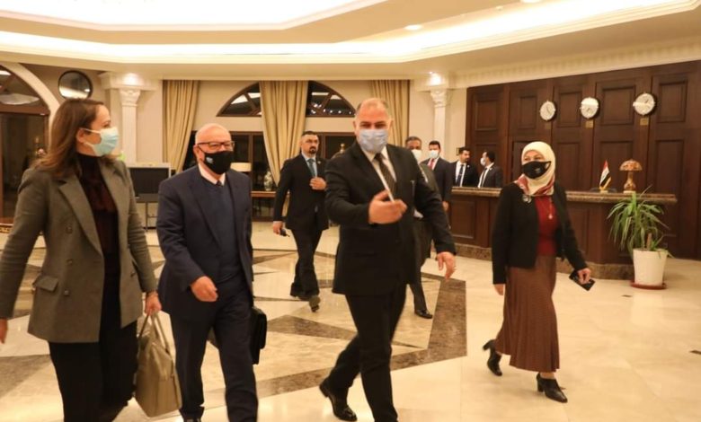 37F95005 D5BF 4665 8E1D AB260F9A162B