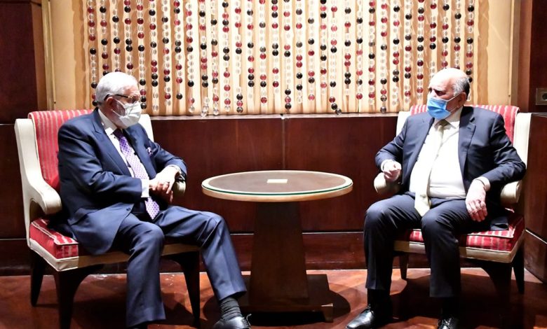 57EB7F1B D7AD 49C1 8B39 436930CCF20D