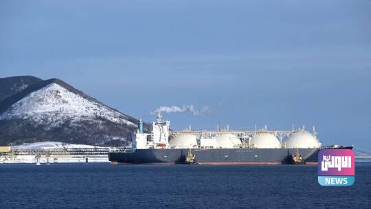 أول ناقلات كاسحة للجليد تباشر بنقل غاز يامال عبر الطريق البحري الشمالي 1 602a511842360436dd5cec54