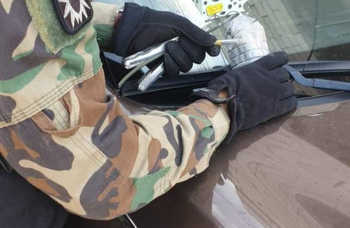 خبراء مكافحة المتفجرات في محافظة البصرة يعالجون عبوة ناسفة محلية الصنع 1 FB IMG 1614077740135