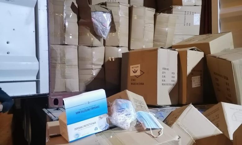 ضبط حاوية تحتوي على (700) كارتونة من الكمامات المهربة 1 IMG 20210201 WA0061