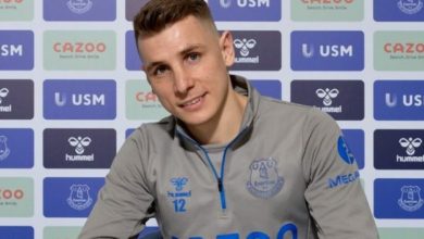 إيفرتون يُعلن رسمياً تجديد عقد لوكاس ديني 2 K5RSWV0B e1614188938896 620x330 1