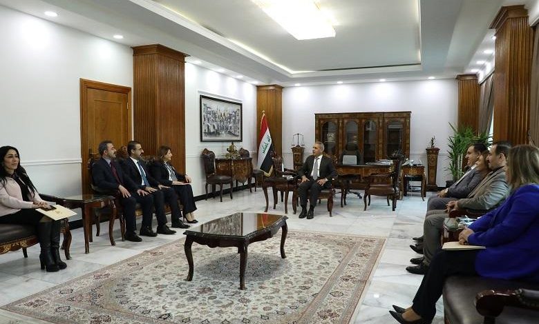 U¡U¤ UU¢ U U© 111722021 1320530192