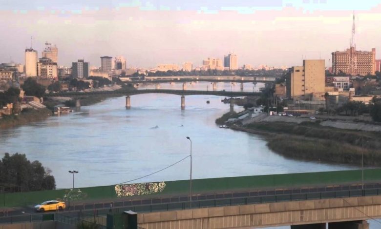نهر دجلة عند مروره في مدينة بغداد