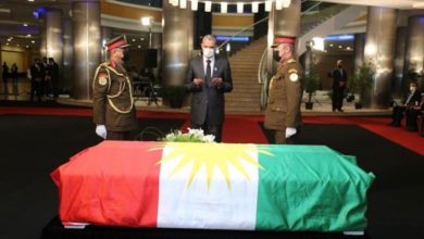 الكاظمي يبعث وزير الداخلية للتعزية في وفاة المؤرخ الكردي كمال مظهر ( صور ) 5 2762A7CF D02E 4B1A AB52 7AF843A9C34C