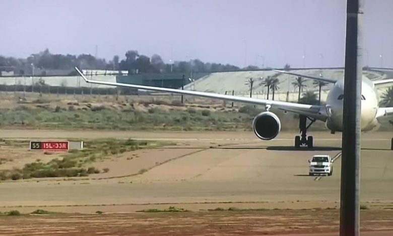 طائرة البابا فرنسيس تحط في مطار بغداد الدولي بأول زيارة بابوية إلى العراق 1 422379C5 A78A 4623 B83B 99EA0A3B5062