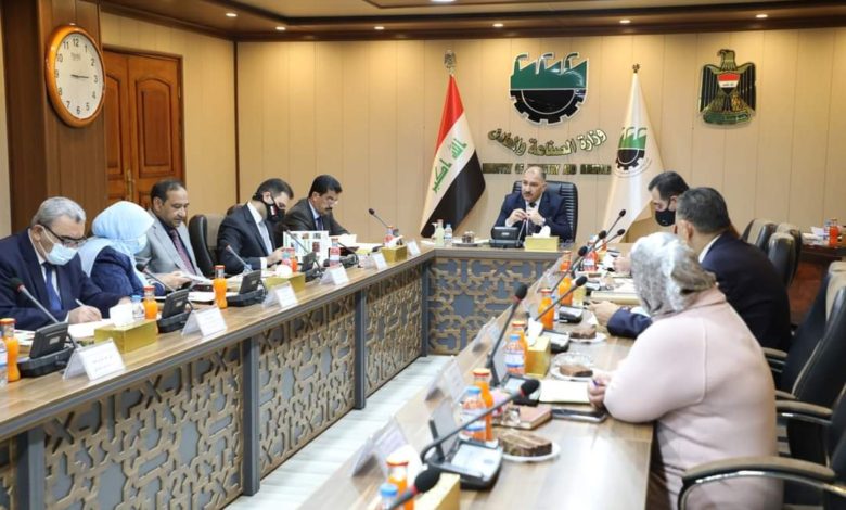 وزير الصناعة يؤكد أهمية بناء مستقبل صناعي بالإعتماد على المدن الصناعية 1 D2C1E9F9 7574 4C28 AB23 E8B88F1D0A6B