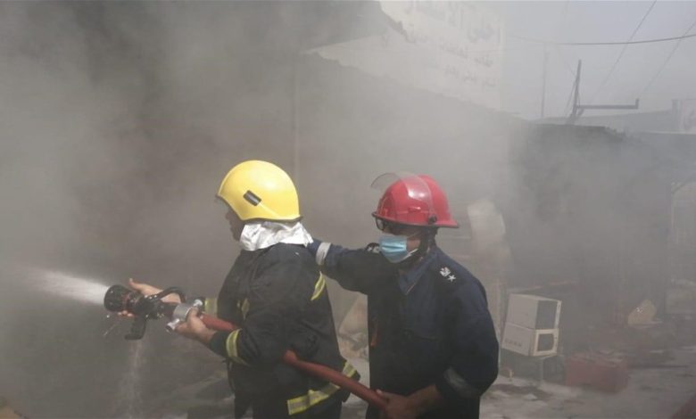 الدفاع تخمد حريقا في سوق شعبي شرقي بغداد 3 Doc P 376890 637523430043682586