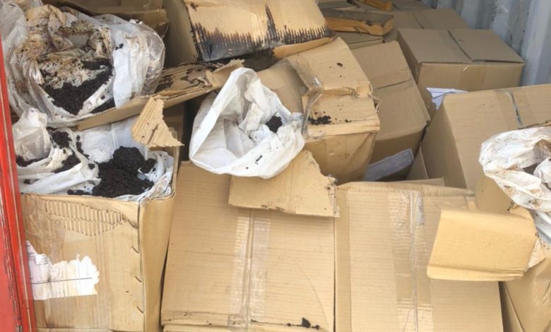 المنافذ تتمكن من ضبط حاويات مواد يمنع استيرادها 1 E562A4A9 7B28 46DD 9549 92F8F15AF8BC