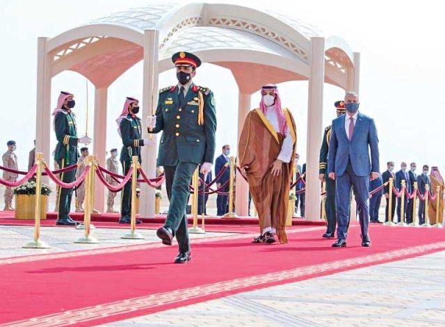 5ED73D5E 8590 45A5 927A 8A622A7CE228