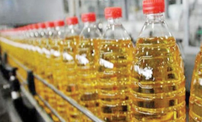 التجارة تعلن وصول أولى كميات زيت الطعام من المنتج المحلي 1 82342021 ea1920529bfb11e57e7cc3fb0c22915b