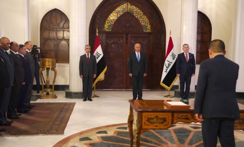 رئيس وأعضاء المحكمة الاتحادية يؤدون اليمين الدستورية أمام رئيس الجمهورية 5 90E3DA8F F25E 42CA 8503 18B155FFB7D4