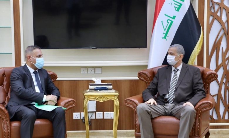 الغانمي والخفاجي يبحثان حفظ الأمن والإستقرار بذي قار 1 DC7148A2 36D6 478C 8541 8FA395E3FD26