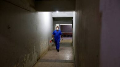 E9718DEB 7F8E 4307 9351 79D57CFE5F31