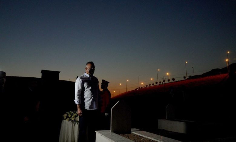 F73393DE 4A3B 46C4 8B8E F37728FB52DC