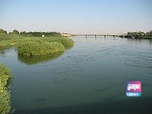 مدير سدة الرمادي: لا توجد مشاكل في مناسيب نهر الفرات 5 220px EuphratesDeirEzZour