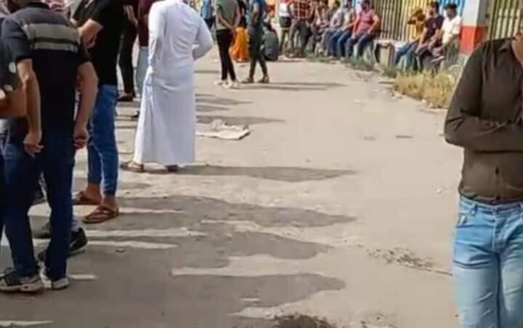 متظاهرون يغلقون مبنى الحكومة المحلية في البصرة وحكومة النجف تغلق مدخل دار الضيافة 1 4379049A B156 4439 AE6F E462AE0DDA65