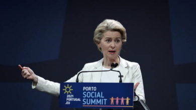 الاتحاد الأوروبي يناشد الدول المنتجة للقاح كورونا لتصدير لقاحاتهم 5 6095e9a04c59b764291bc1fb