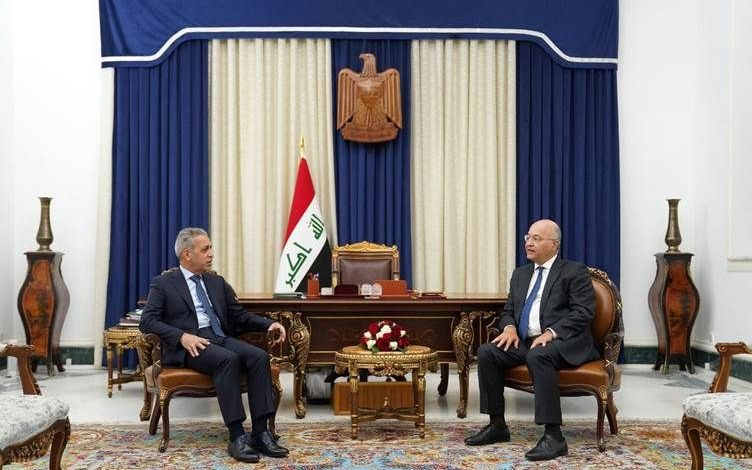 7775AD2C 4D8C 4012 B809 6223EBF0DF79