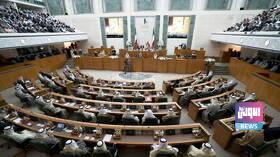 D7B146E9 0542 4A15 85F2 C6FC2650653A