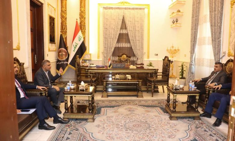 الأمين العام لوزارة الدفاع يستقبل رئيس هيأة التصنيع الحربي في مكتبه (صور) 7 FB IMG 1622299023450