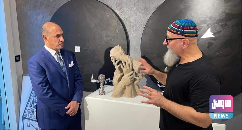 الوزير درجال يلتقي النحات العراقي احمد البحراني ويبحث معه تنفيذ نصب ( الحلم ) 5 photo ٢٠٢١ ٠٥ ١٥ ٢٢ ٢٧ ٤٤ 2