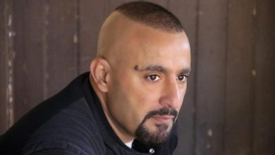 127 120712 the spider al saqa wears mask mona zaki 700x400