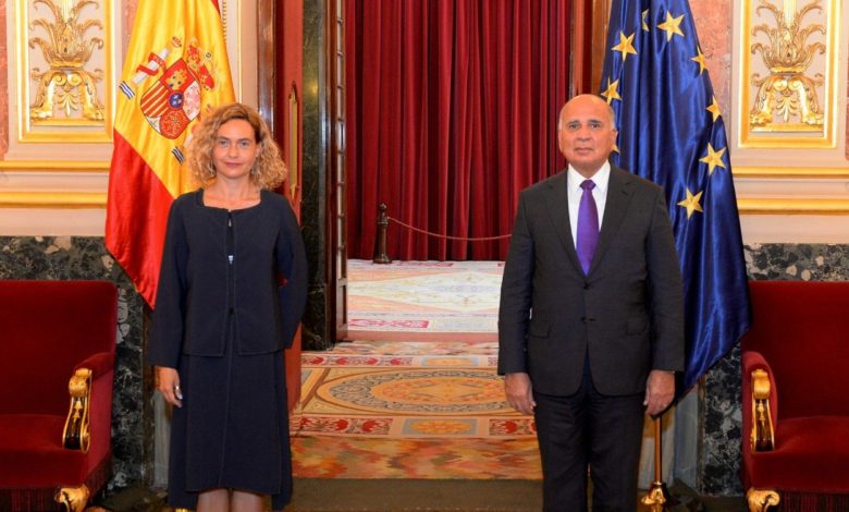 1B6FA325 64B5 438B B2FB F01A6E3930CB