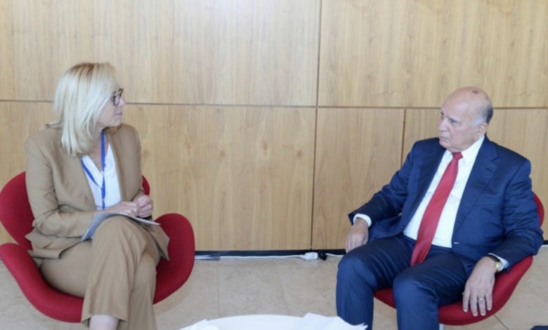 3217B52F 980C 422F 9693 263ED16D8C4D