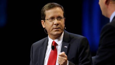 60b758284236044c7c4feda2