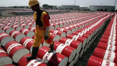 نائب يدعو الى اعادة النظر في عقود جوالات التراخيص النفطية 2 612F5709 201B 4B5F B3A8 887028DB8C06