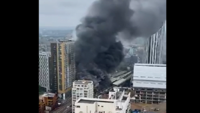 بريطانيا.. حريق كبير يندلع قرب محطة مترو بجنوب لندن 4 7576C4E4 C847 4672 9F17 36359F33B975