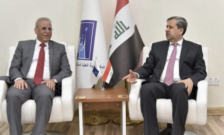 CD6E5A77 8545 40AB 8F89 AD006EC79661