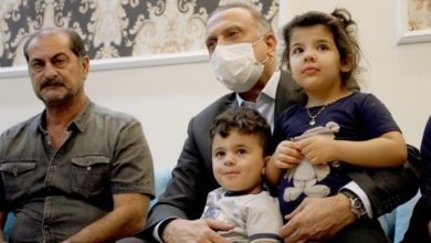 الكاظمي يزور عائلة الشهيد العقيد نبراس فرمان شعبان 2 D5D99542 F752 4F7D 89E8 669168B73DA9