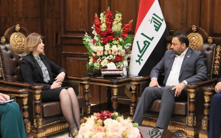 EE7497F9 B669 41C6 A91B 49D01D2207E2