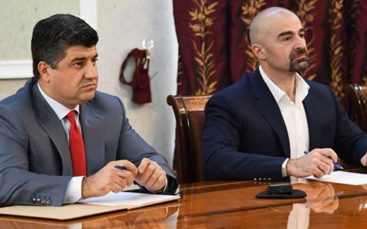 5FFF53F3 E454 4F42 8C7F EB2A4D70F2A4