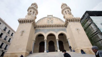 الجزائر.. مقتل إمام مسجد خلال إمامته للمصلين 2 60fbc9324c59b745ff44b39a