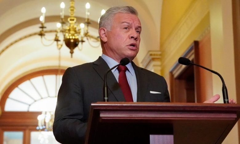 71E8F379 0815 48D3 9835 B81030AF053D