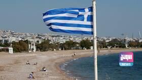 7C1F81ED 014F 4A53 9A79 D75E7BD94E44