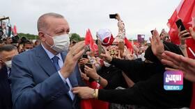 8204B51C 3918 45DC BD30 04DF81F212F9