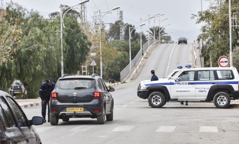 الجزائر.. إحباط تهريب 25 كيلوغراما من حشيشة الكيف نحو تونس 1 A49C3D72 3FA2 4830 8C28 ED44E8C798A8