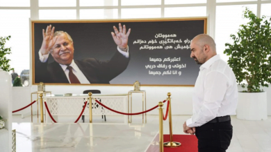 B4278A7D FE79 41E3 A4D7 4E3329C63731