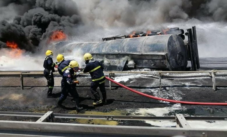 حريق ضخم يقطع طريقاً نحو بغداد (صور) 9 E51C014B 279D 4E2D 8FCD E3060C81BD0F